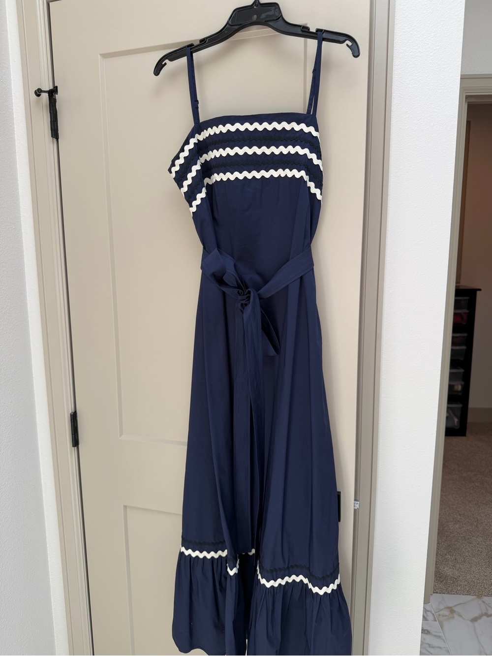 Vineyard Vines Navy Maxi Dress with White Trim - Picture 5 of 5